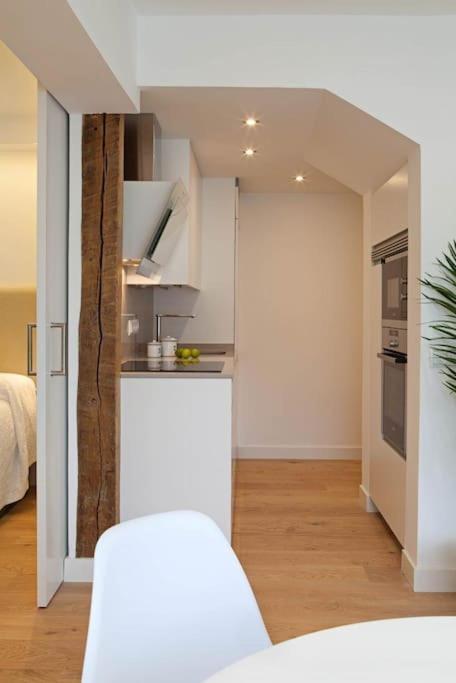 Luminoso Apartamento Con Terraza En Sol Apartment Madrid Exterior photo