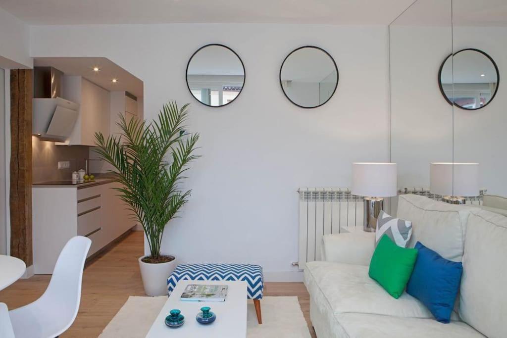 Luminoso Apartamento Con Terraza En Sol Apartment Madrid Exterior photo