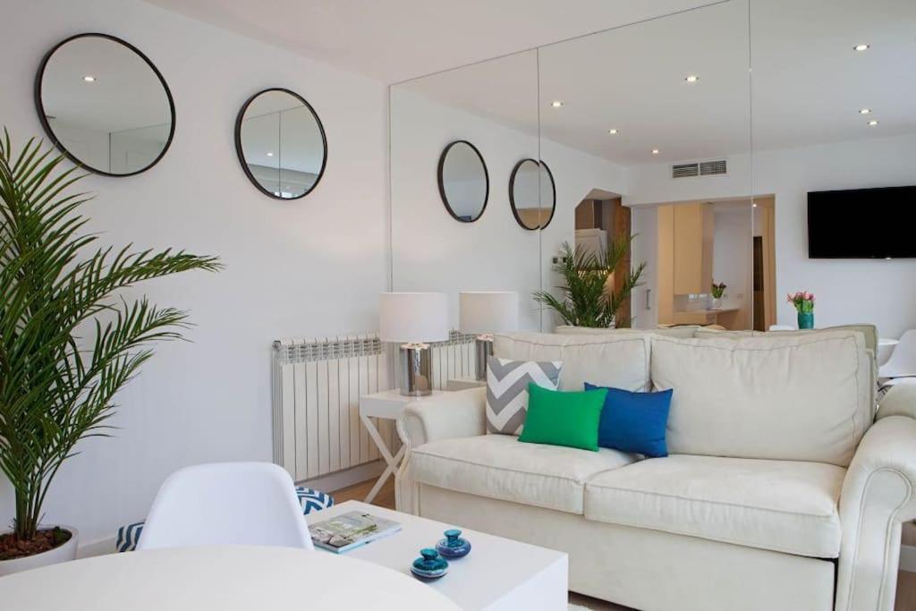 Luminoso Apartamento Con Terraza En Sol Apartment Madrid Exterior photo