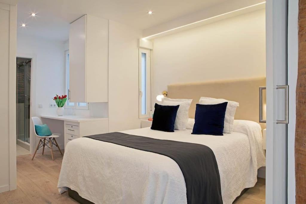 Luminoso Apartamento Con Terraza En Sol Apartment Madrid Exterior photo