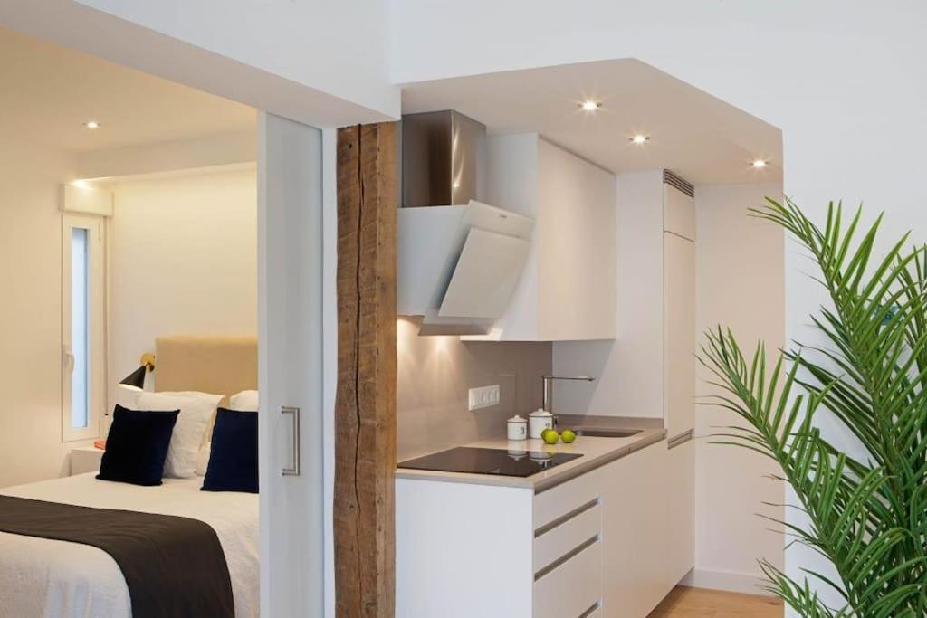 Luminoso Apartamento Con Terraza En Sol Apartment Madrid Exterior photo