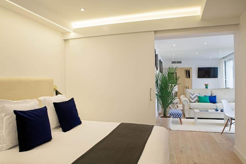 Luminoso Apartamento Con Terraza En Sol Apartment Madrid Exterior photo